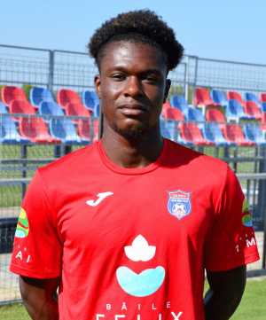 fotbalist_travis_kpegouni